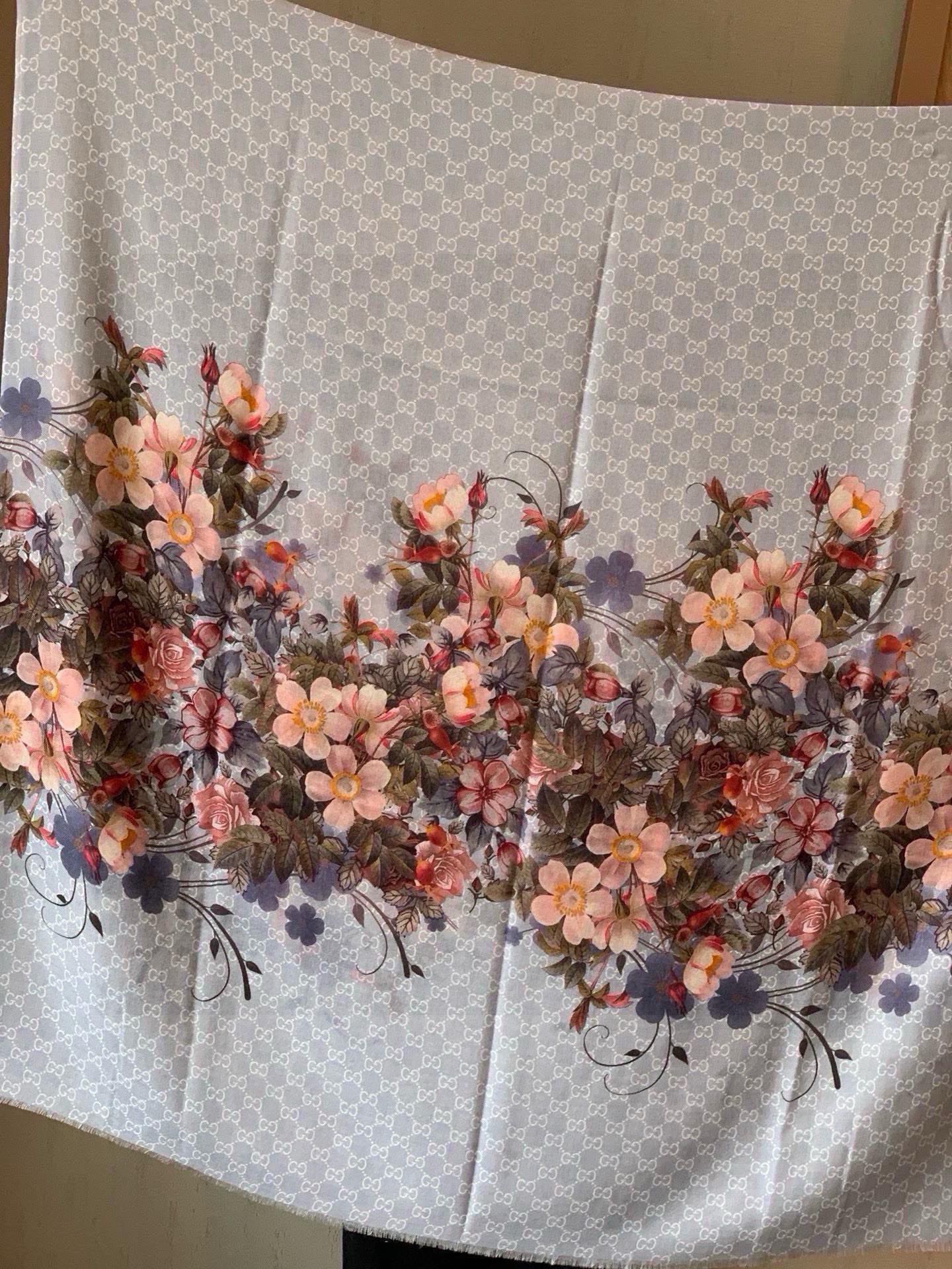 SCARF 200 CM IN DOVE GRAY CASHMERE WITH COLORFUL FLOWER 405255 mysite