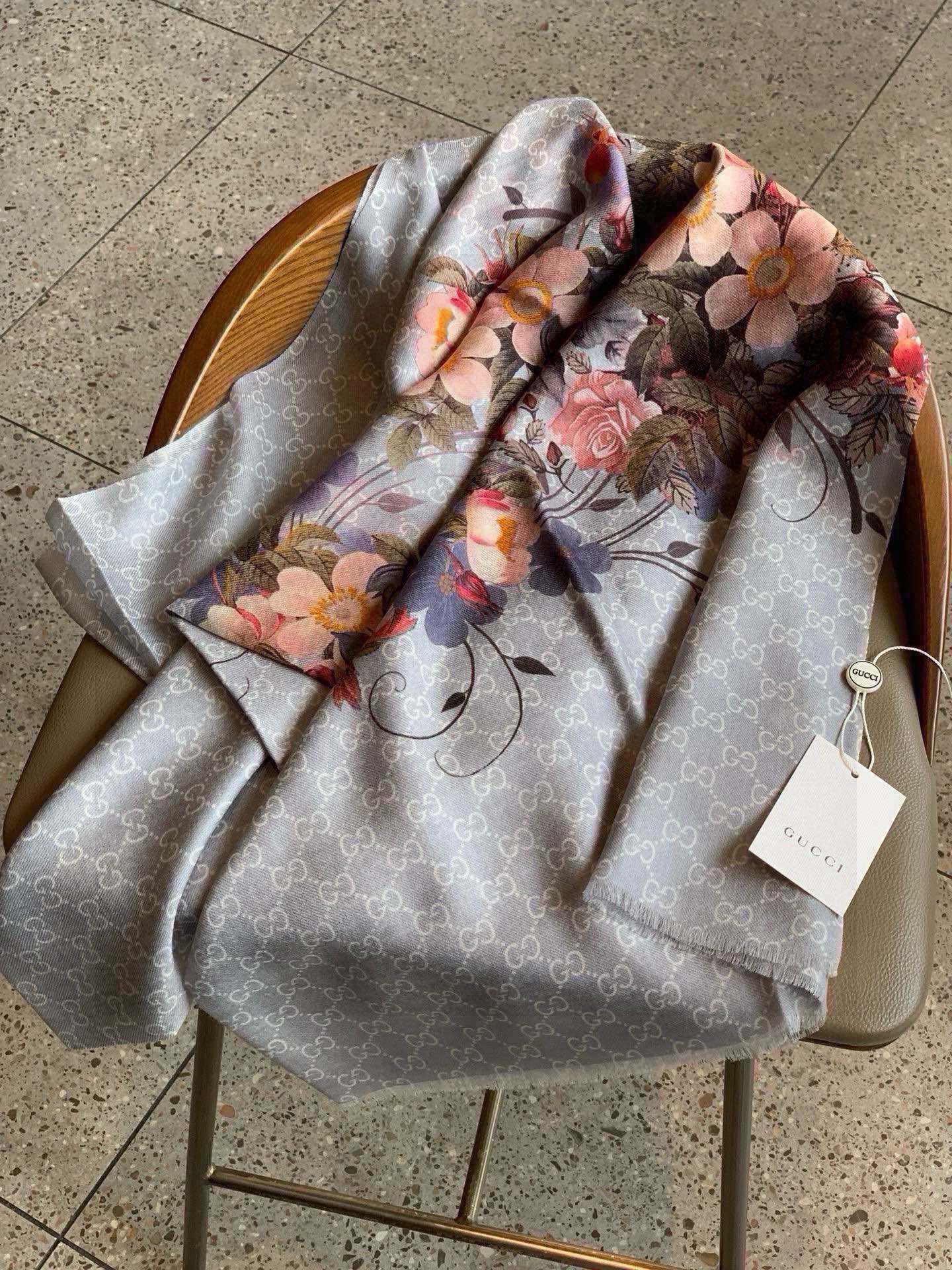 SCARF 200 CM IN DOVE GRAY CASHMERE WITH COLORFUL FLOWER 405255 mysite