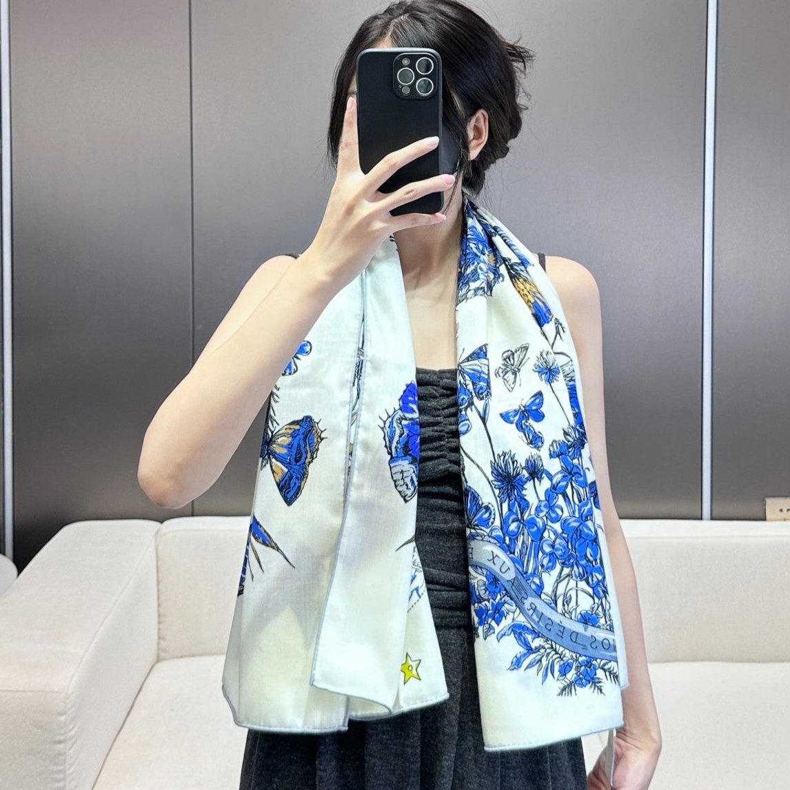 SQUARE SCARF 140 CM IN WHITE MIX COBALT BLUE CASHMERE AND SILK 390940 mysite