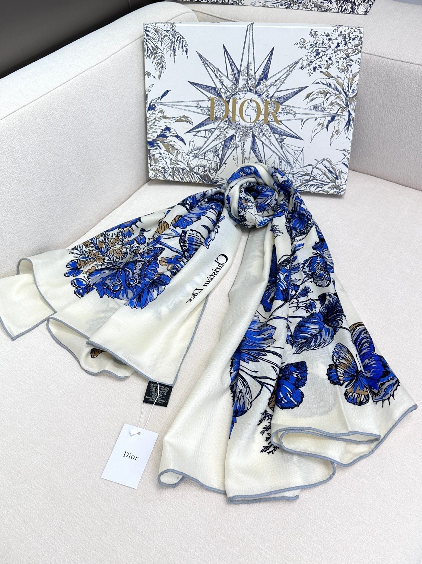 SQUARE SCARF 140 CM IN WHITE MIX COBALT BLUE CASHMERE AND SILK 390940 mysite