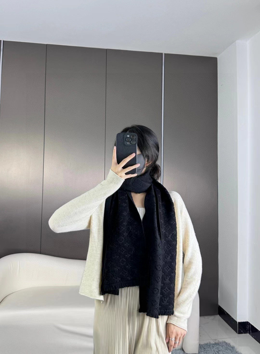 SCARF 180 CM IN BLACK CLASSIC MONOGRAM CASHMERE 396441 mysite