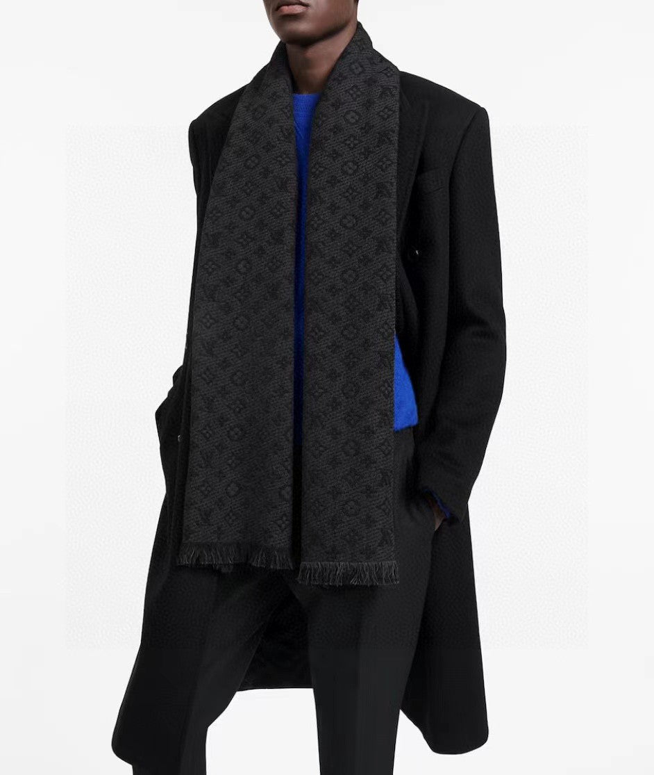 SCARF 180 CM IN BLACK CLASSIC MONOGRAM CASHMERE 396441 mysite