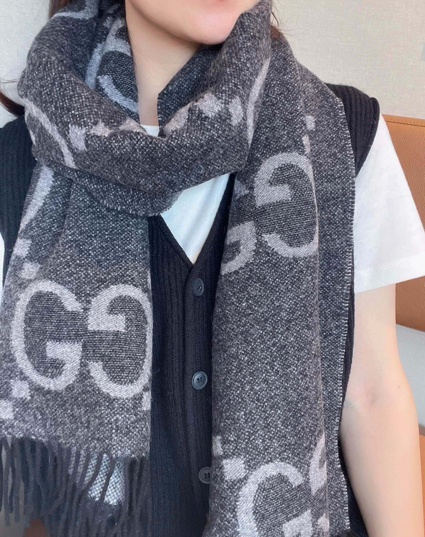 GG JACQUARD PATTERN KNIT SCARF 195 CM WITH TASSELS MOUSE GRAY 403750 mysite