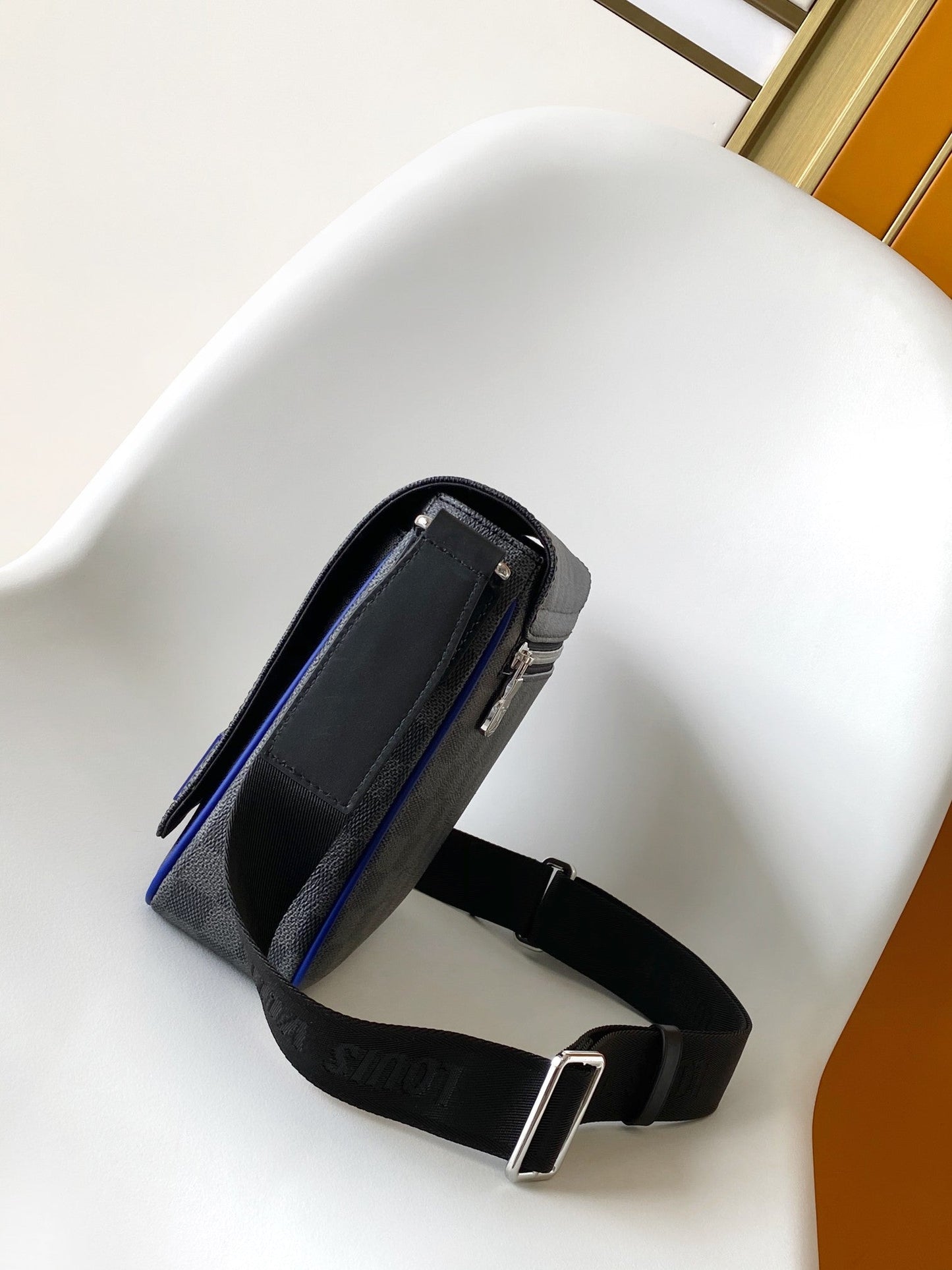 LV N00085 District Messenger Black Indigo Blue Damier Graphite Canvas 268780 mysite