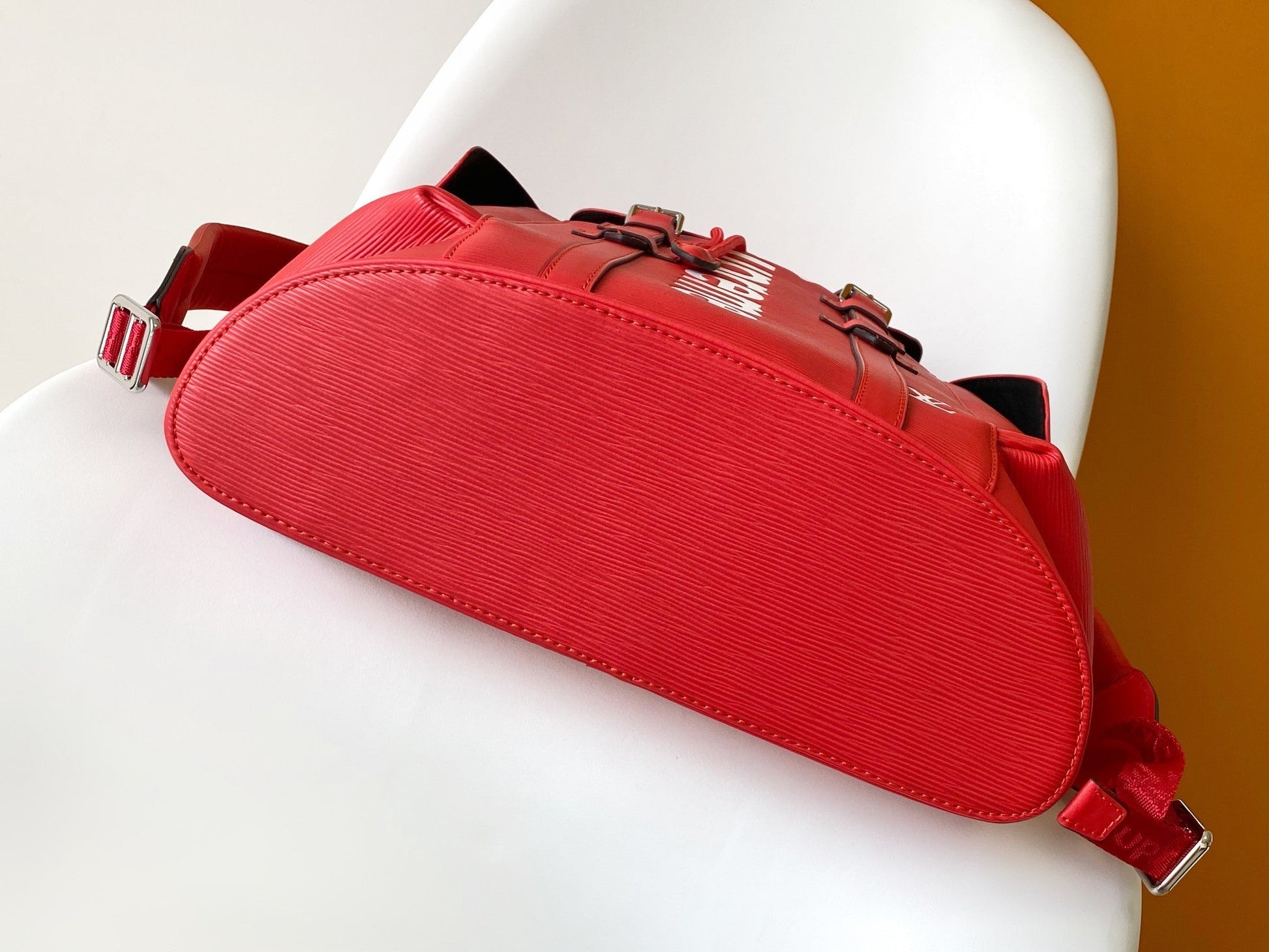 LV x Supreme Christopher Backpack Red Epi XL Cowhide 268773 mysite