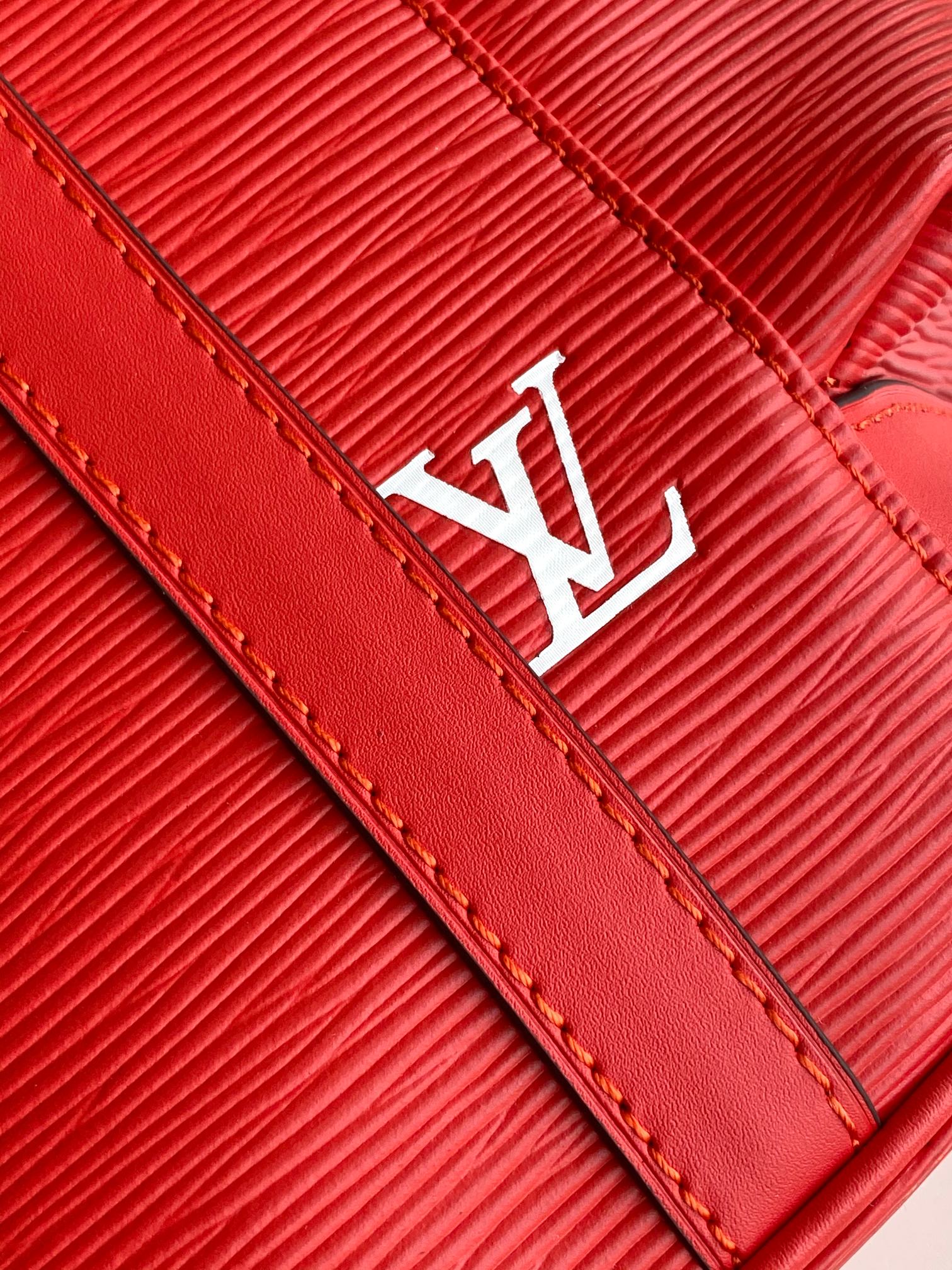 LV x Supreme Christopher Backpack Red Epi XL Cowhide 268773 mysite