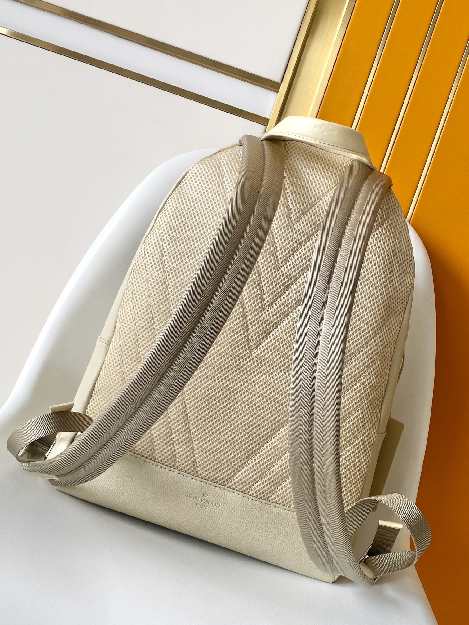 LV M22503 Takeoff Backpack Light Khaki Aerogram Cowhide mysite