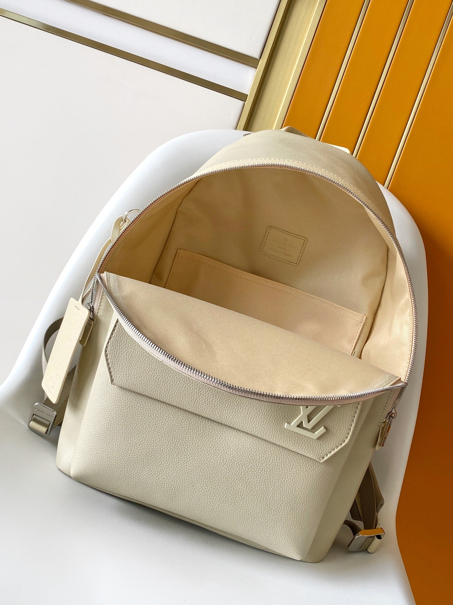 LV M22503 Takeoff Backpack Light Khaki Aerogram Cowhide mysite