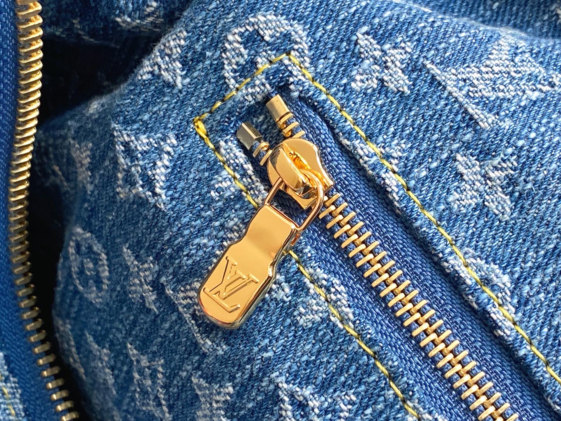 LV x TM Cosmetic Pouch GM 27cm Monogram Cherry Denim mysite