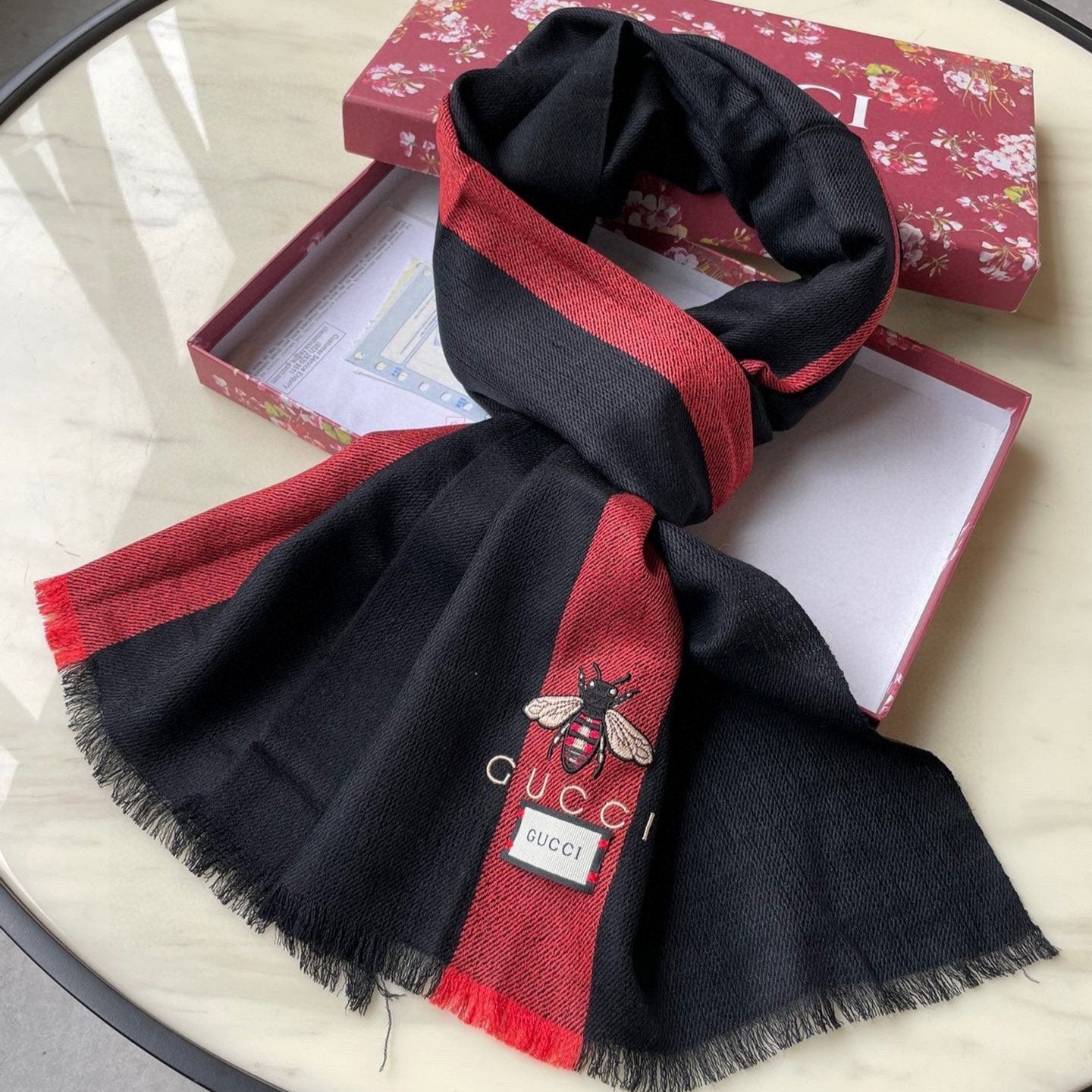 SCARF 200 CM IN BLACK MIX RED CASHMERE WITH EMBROIDERED BEE 407516 mysite