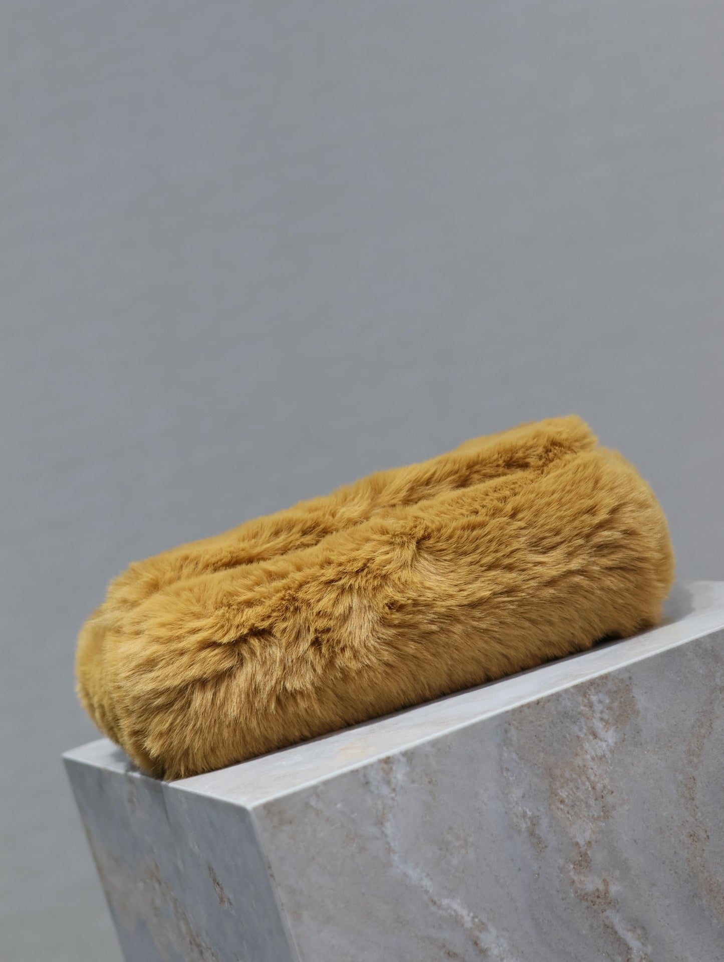 KATE SMALL BAG 22 IN PEANUT BROWN RABBIT FUR GOLD CHAIN mysite