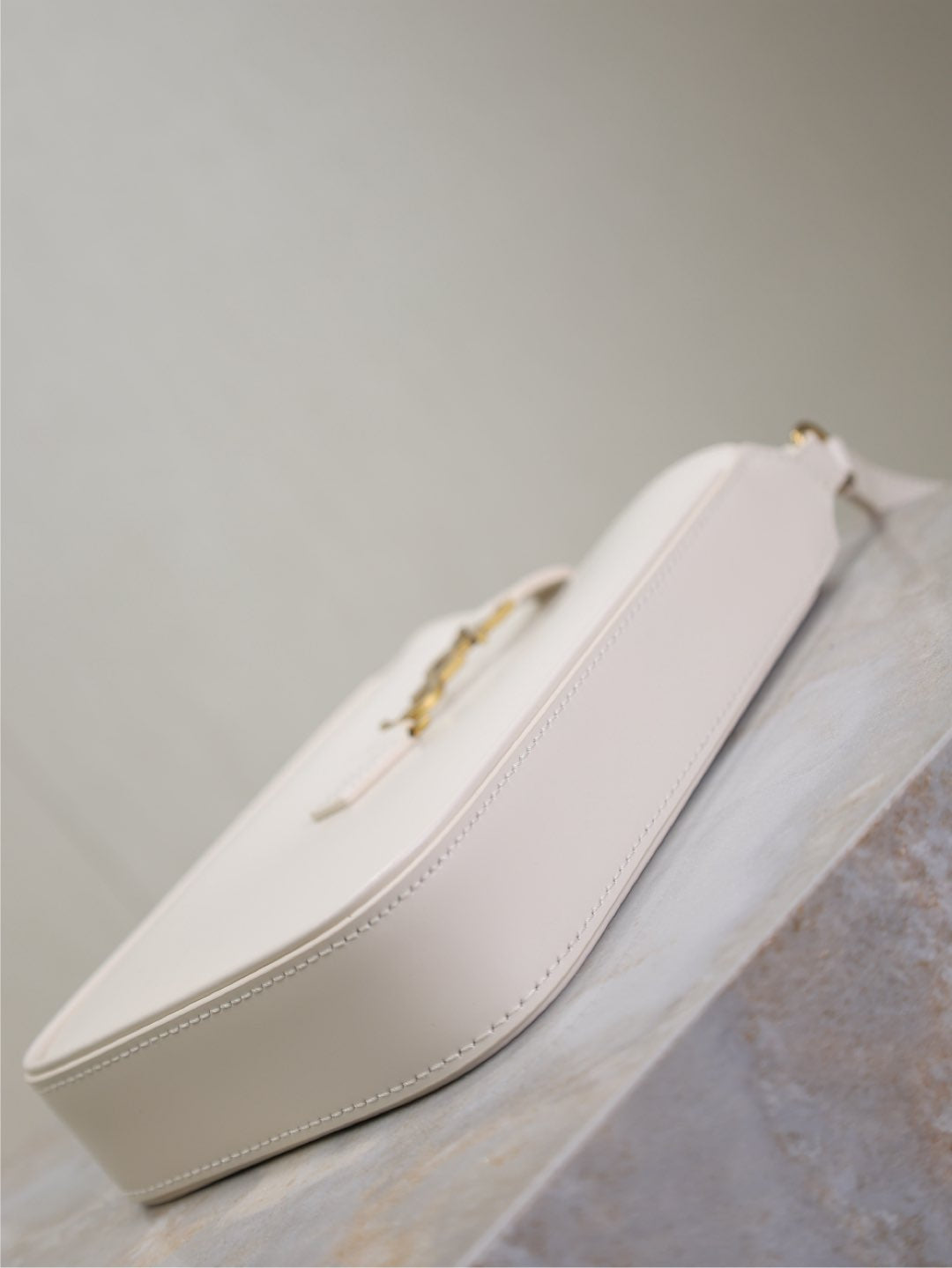 LE 5 À 7 PHONE BAG 18 IN WHITE CALFSKIN mysite