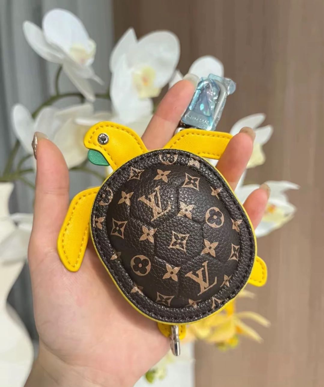 L- Designed Zippered Earphone Storage Pendants mysite