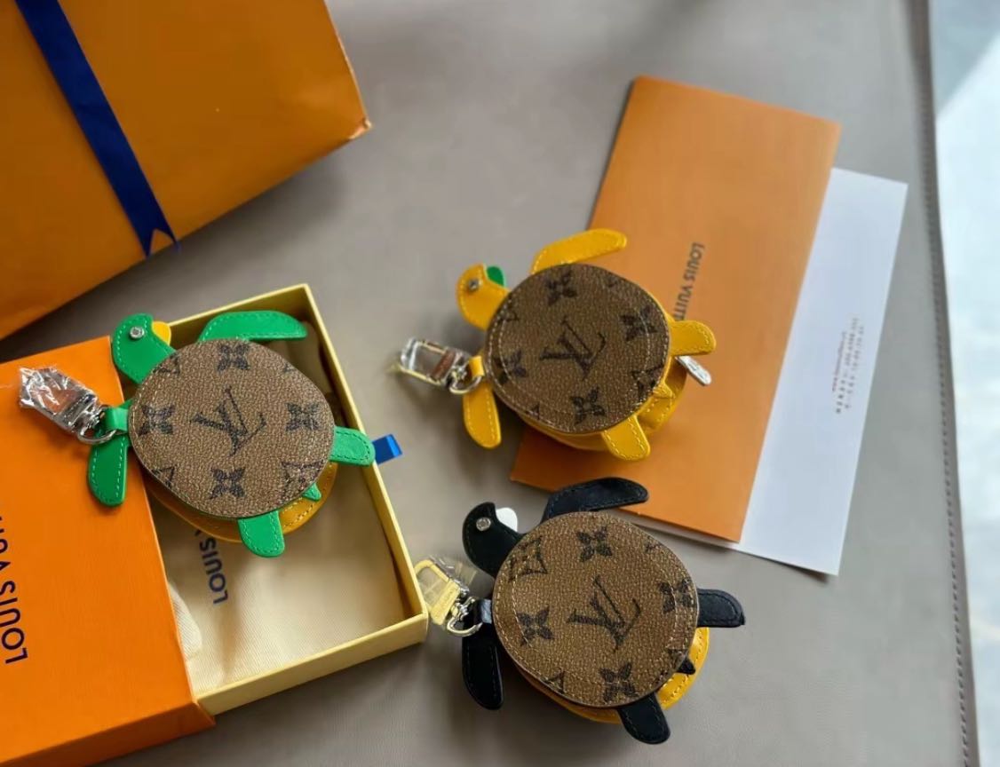 L- Designed Zippered Earphone Storage Pendants mysite