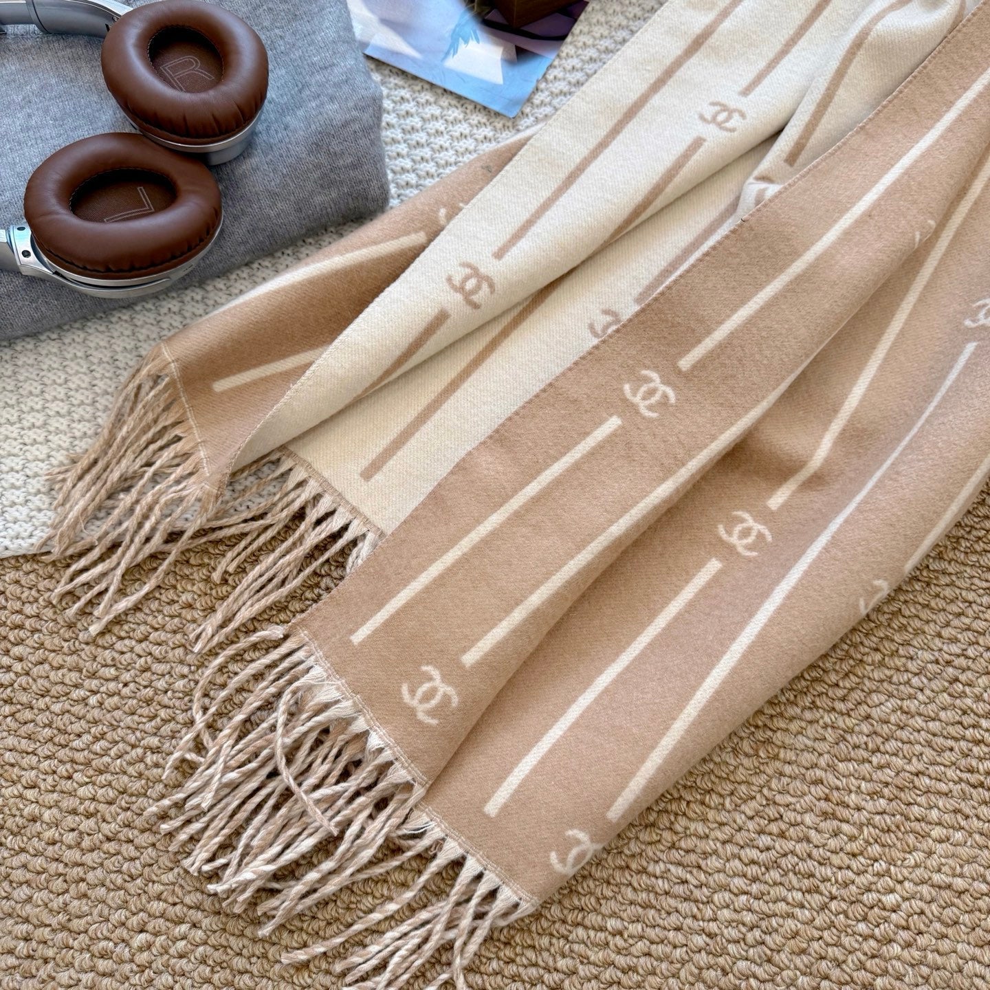 Double-sided Jacquard Tassel Scarf mysite