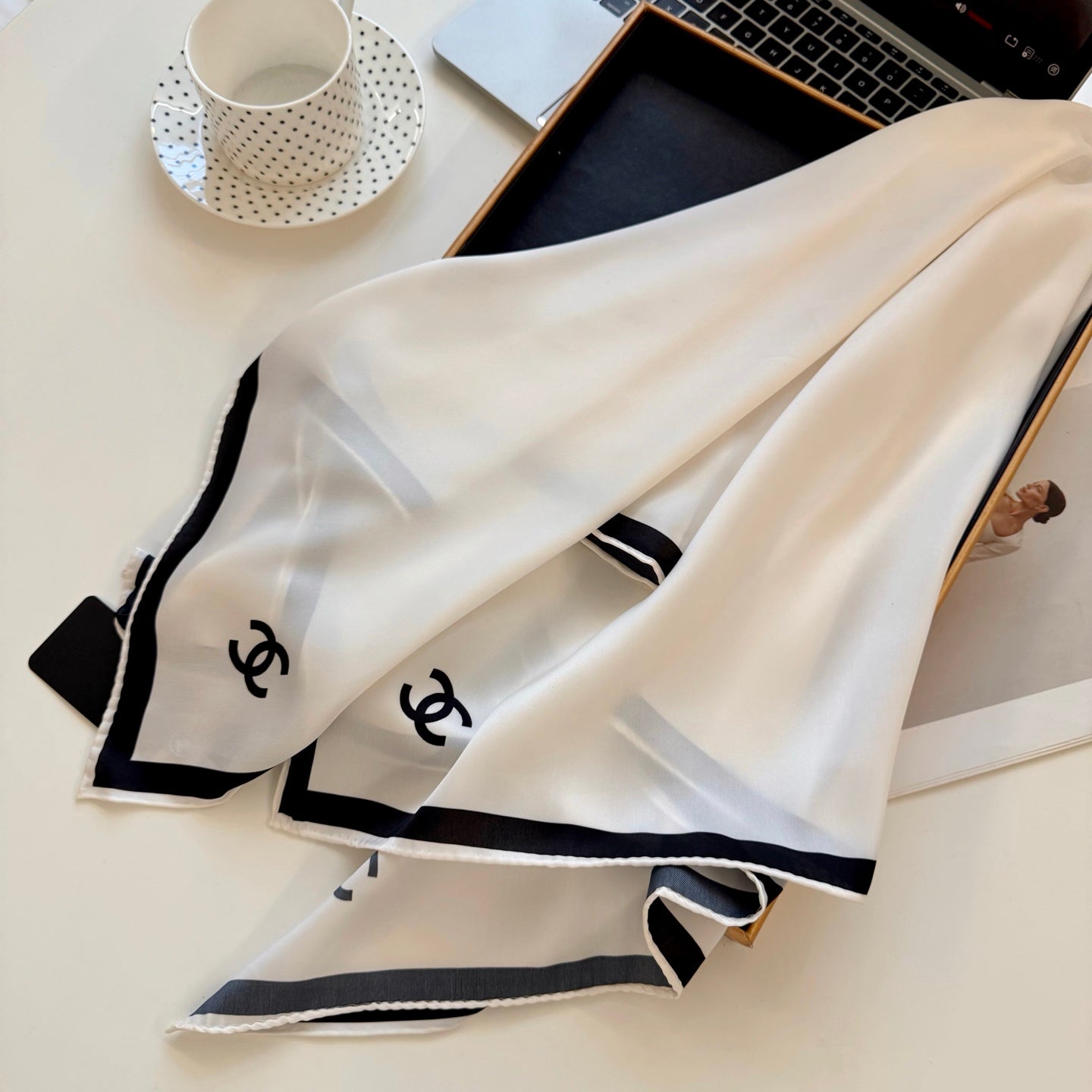 White square silk scarf mysite