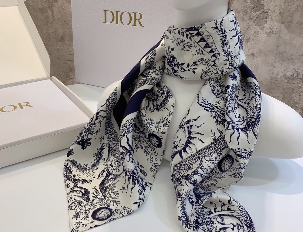 Fashionable blue square scarf mysite