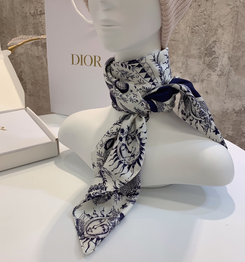 Fashionable blue square scarf mysite