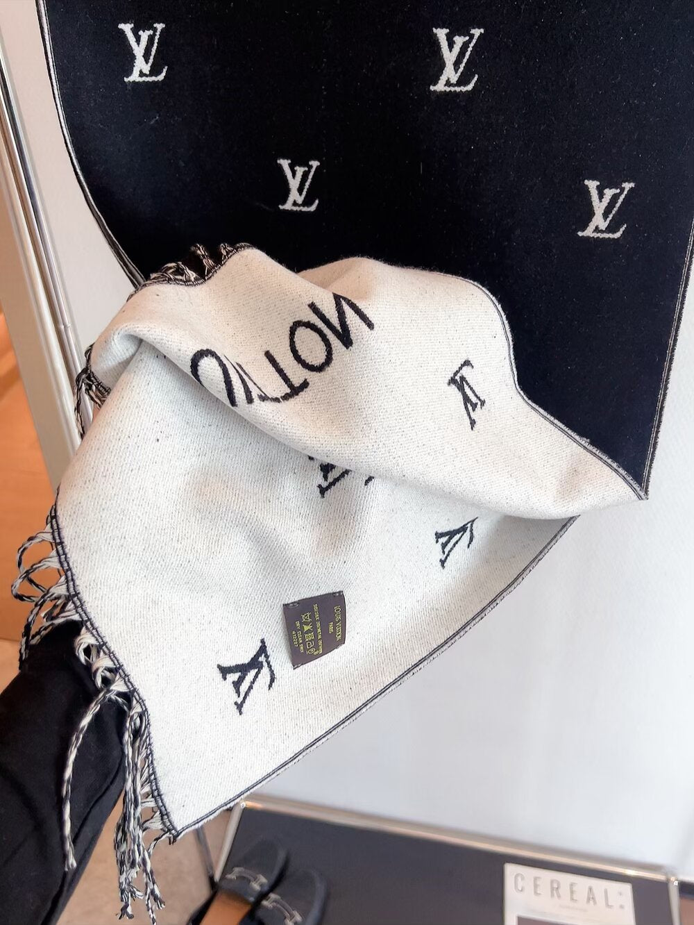 Double-sided jacquard tassel scarf mysite