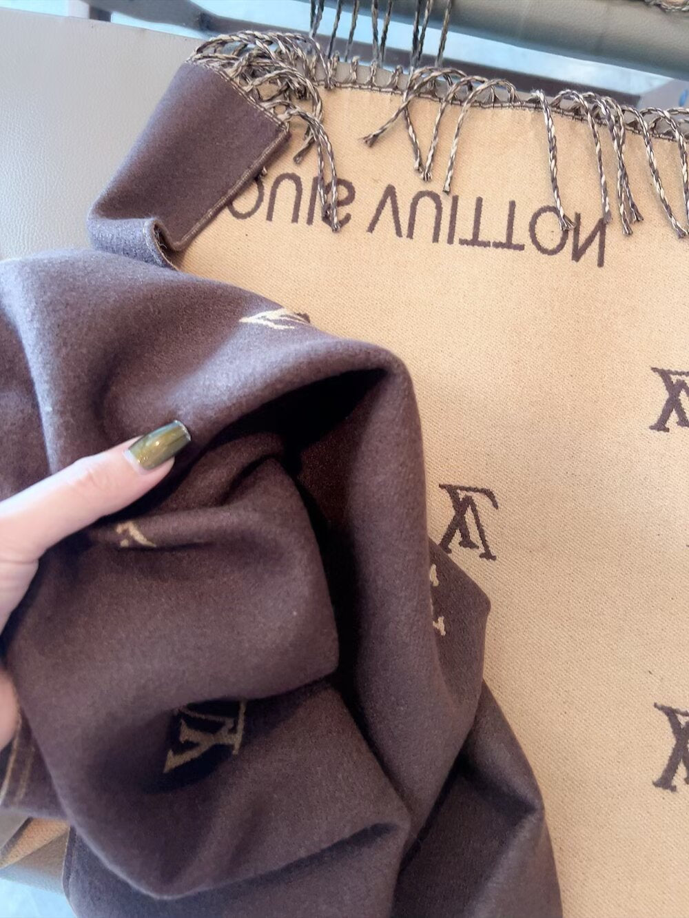 Double-sided jacquard tassel scarf mysite
