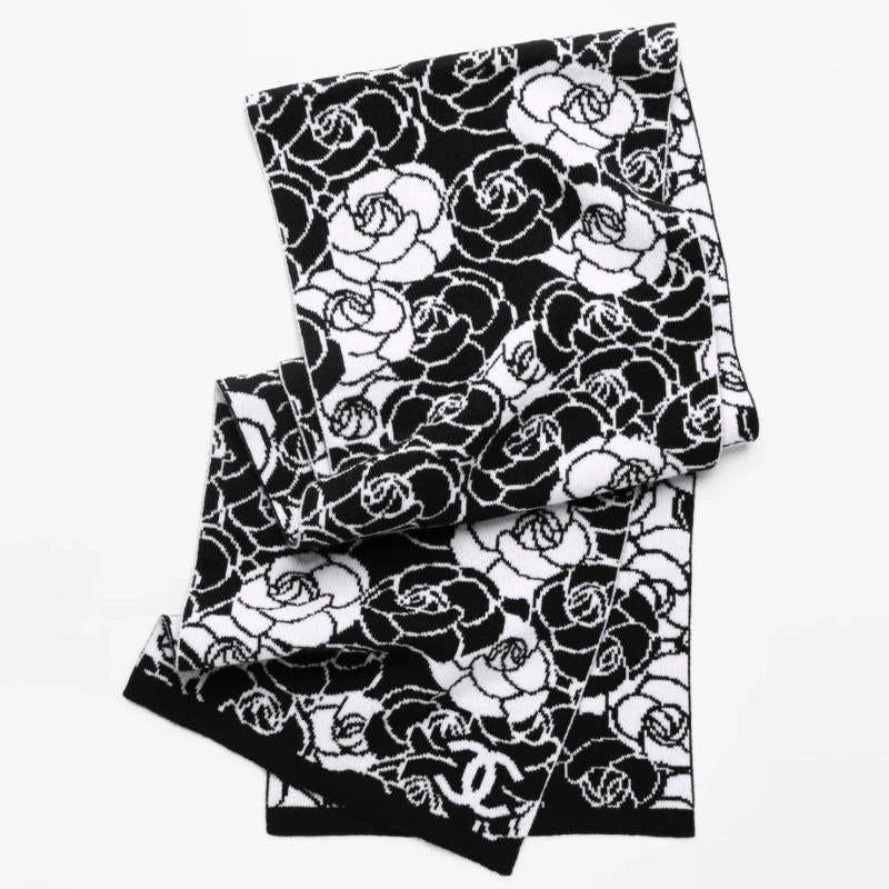 Fashionable Camellia Cashmere Scarf mysite