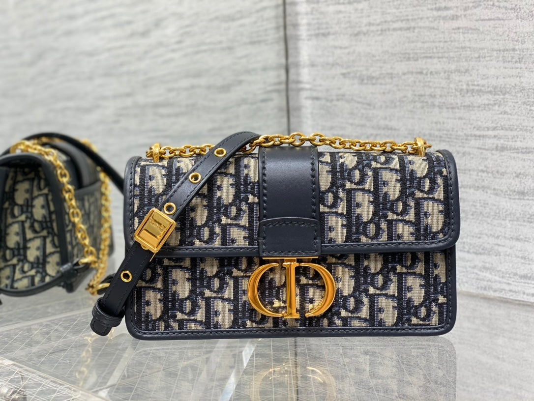 30 MONTAIGNE 21.5CM BLUE OBLIQUE EMBROIDERY mysite