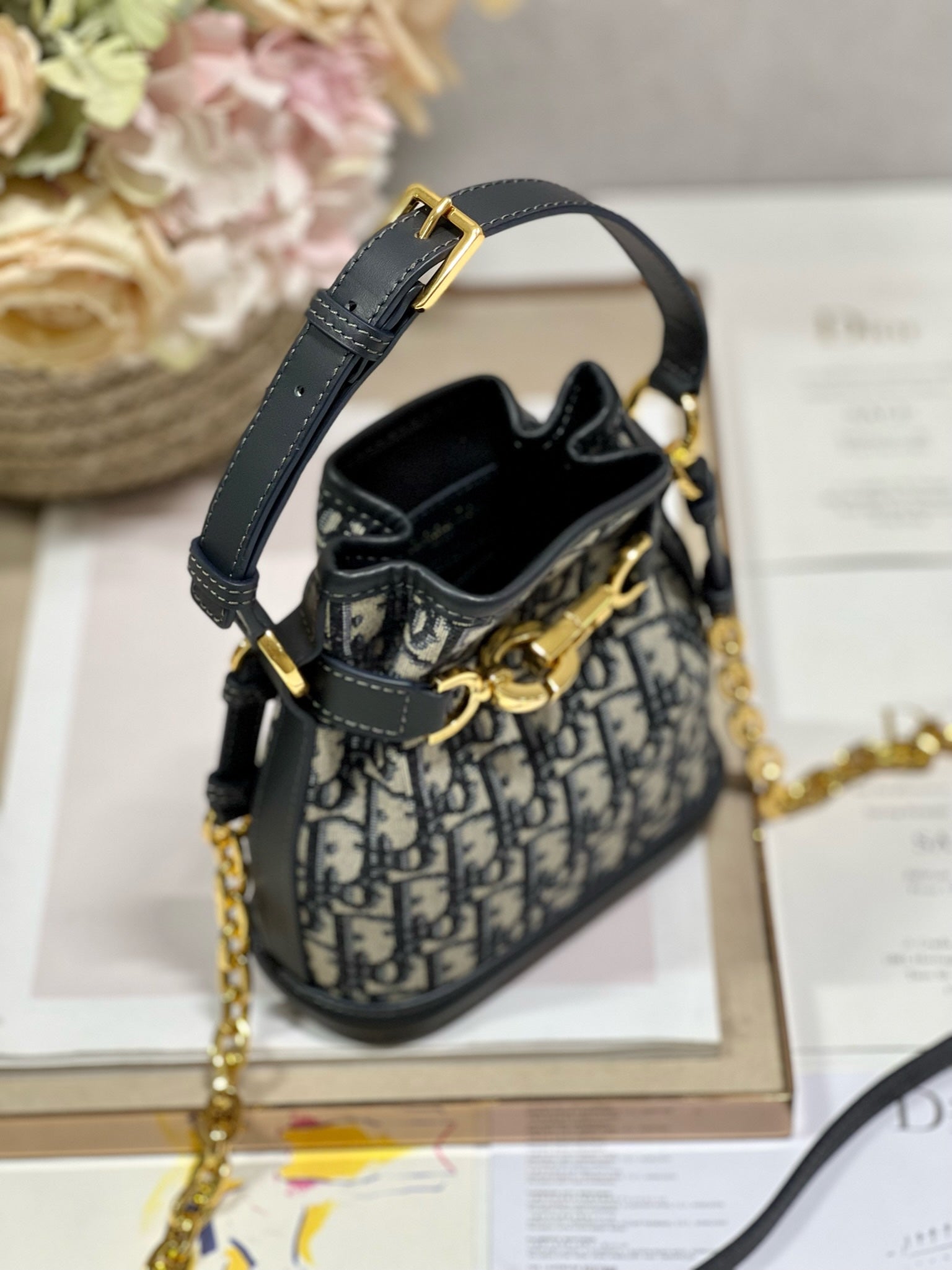 CEST CD 17CM BLUE OBLIQUE EMBROIDERY mysite