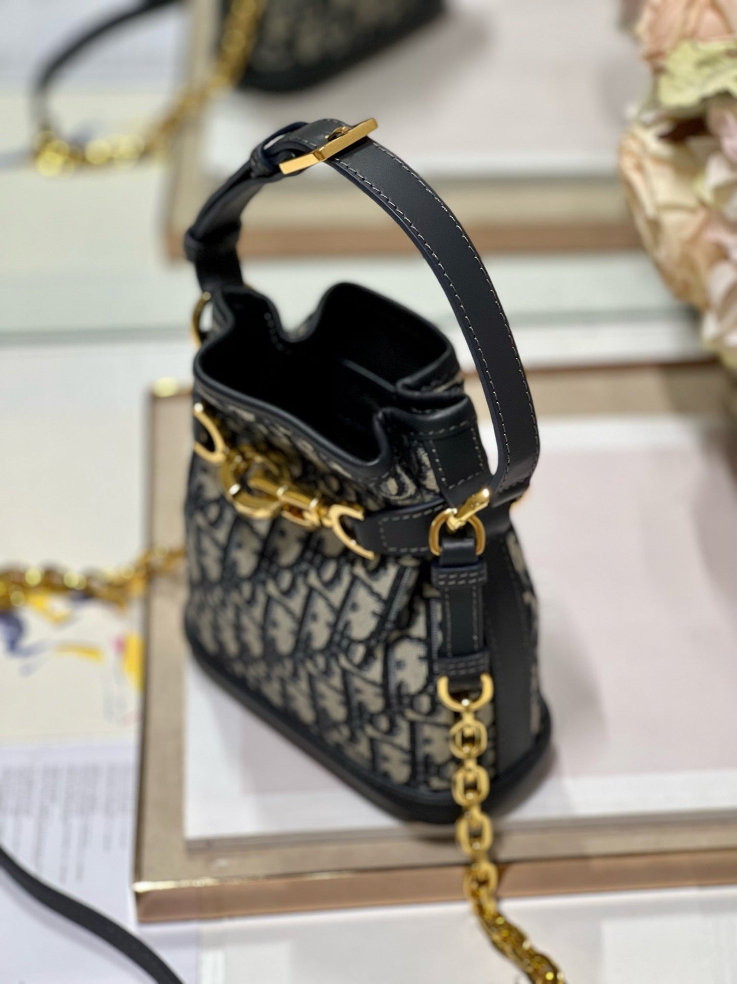 CEST CD 17CM BLUE OBLIQUE EMBROIDERY mysite