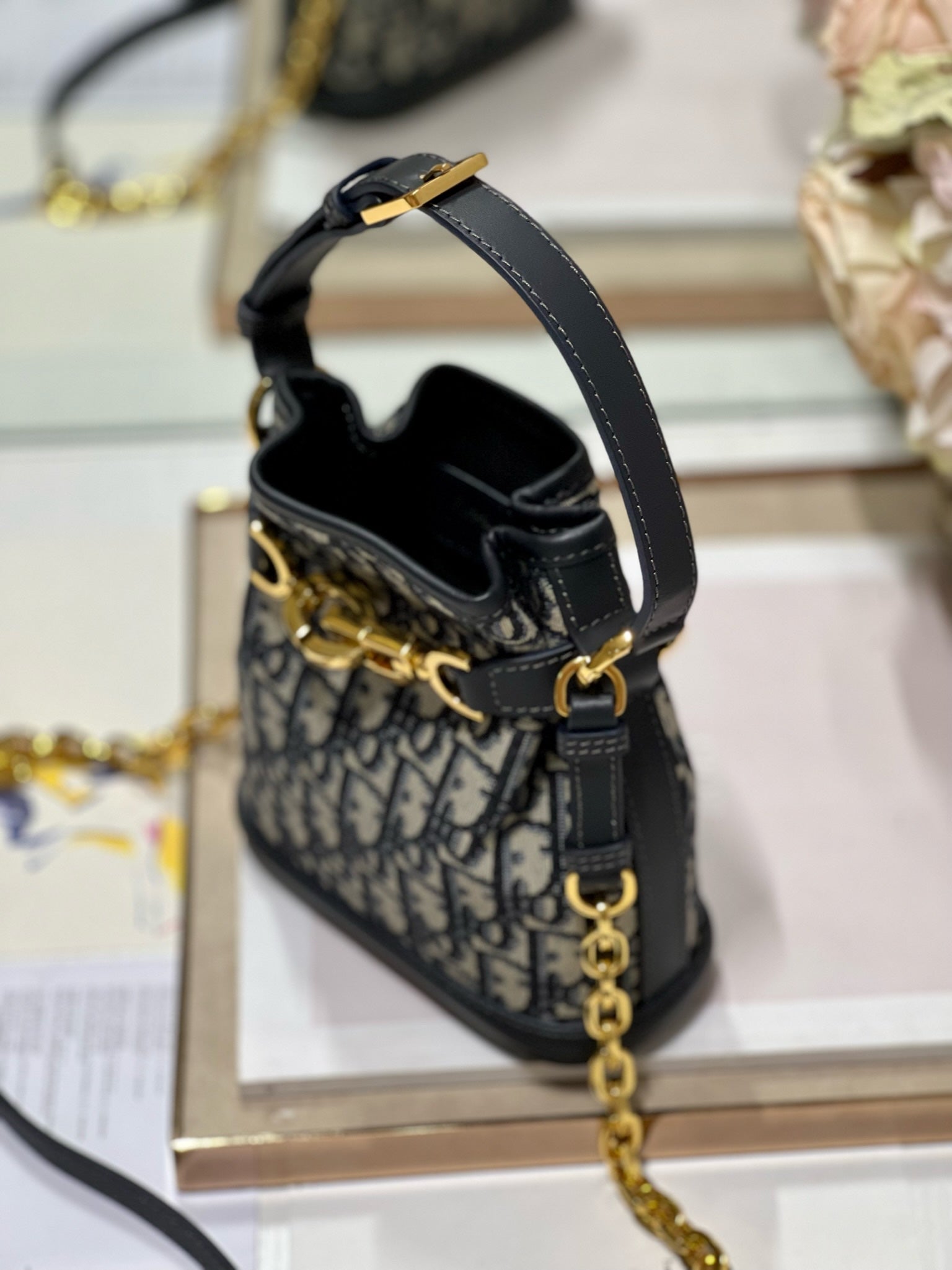 CEST CD 17CM BLUE OBLIQUE EMBROIDERY mysite