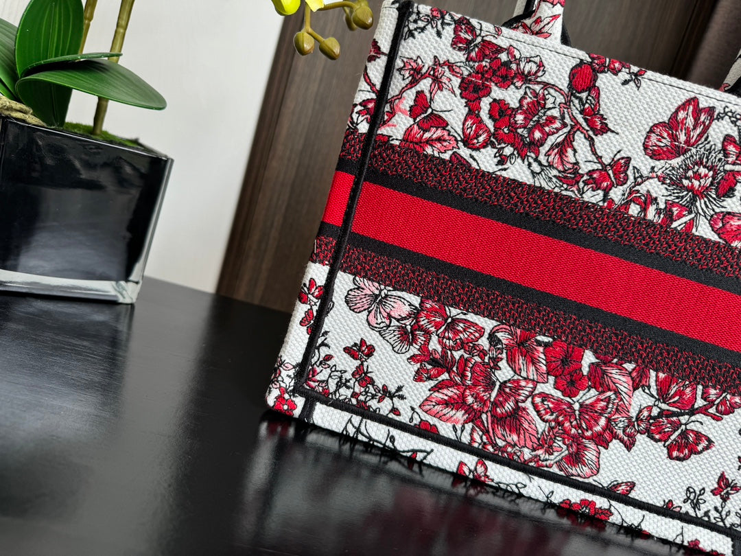 Small CD Book Tote 26.5cm White and Red Heart Butterfly Embroidery mysite