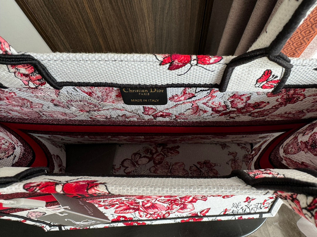 Large CD Book Tote 42cm White and Red Heart Butterfly Embroidery mysite