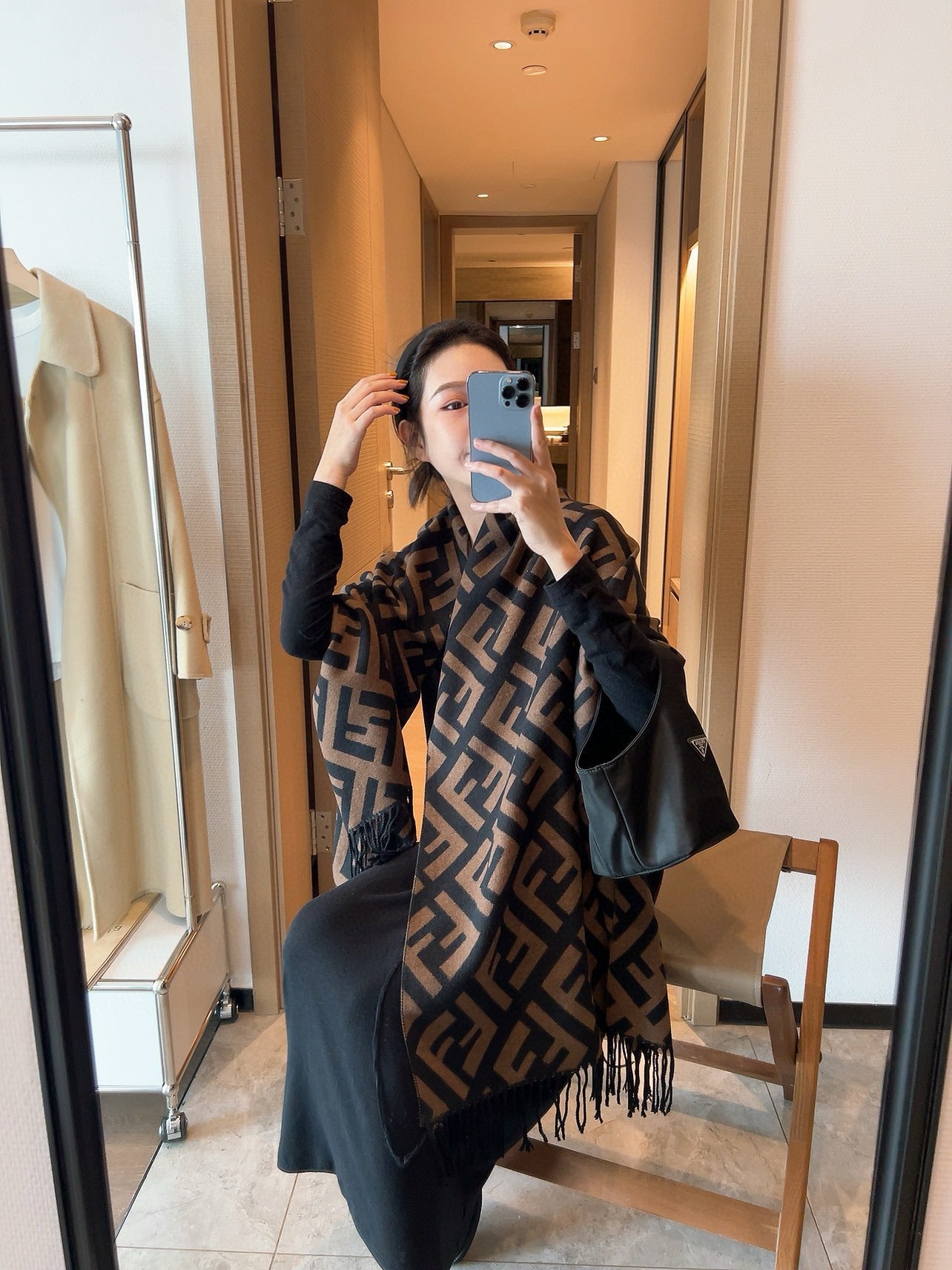 Elegant Camellia Pearl Cashmere Scarf-04 mysite