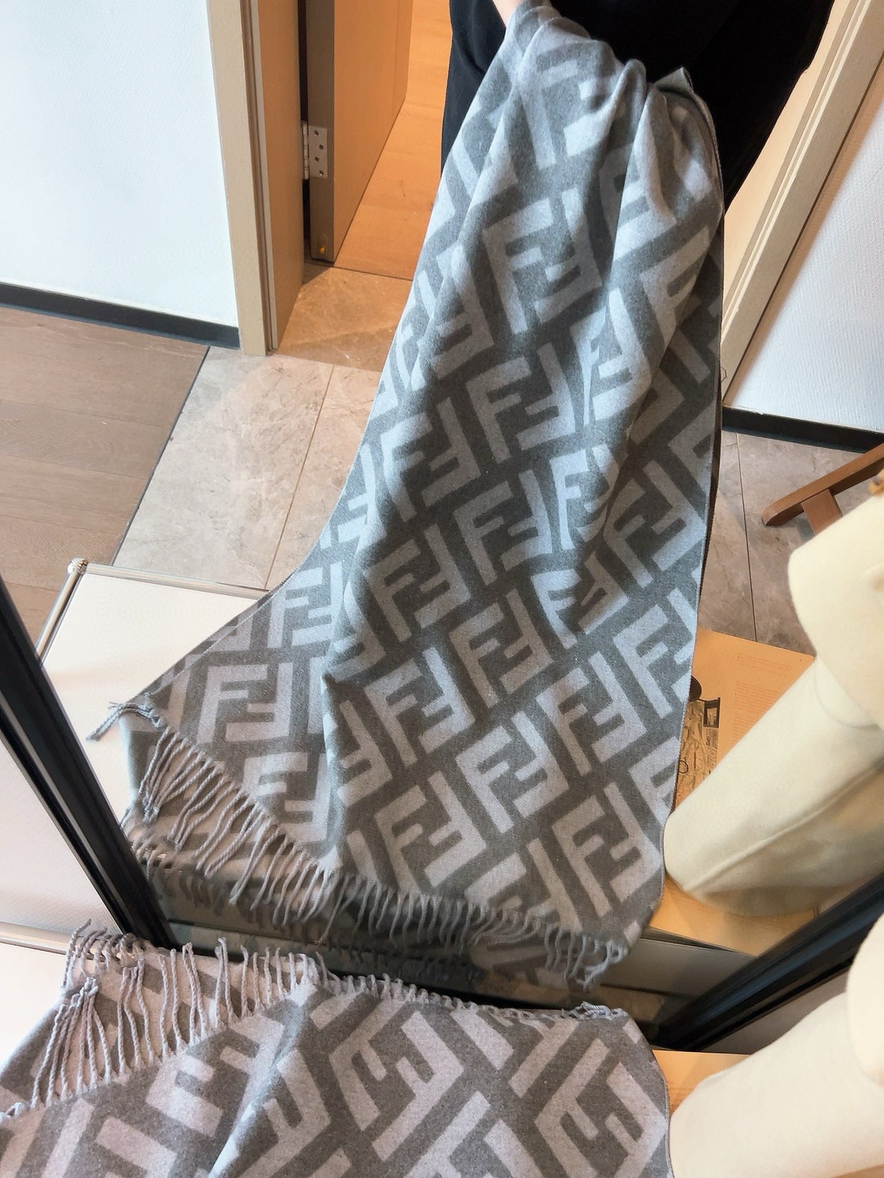 Elegant Camellia Pearl Cashmere Scarf-04 mysite