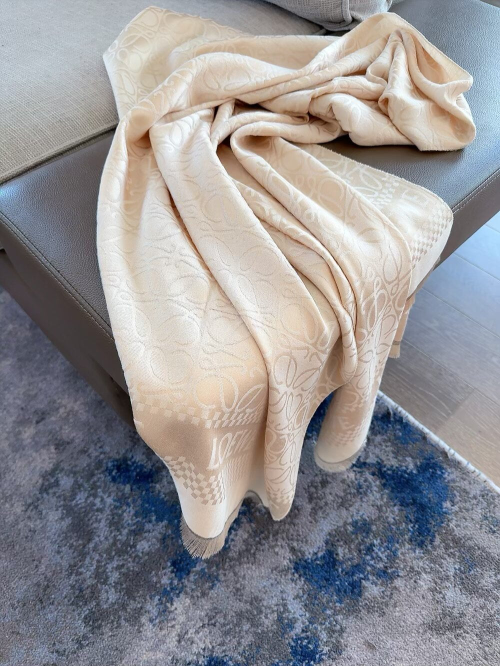 Premium Double-sided Cashmere Fringed Scarf mysite