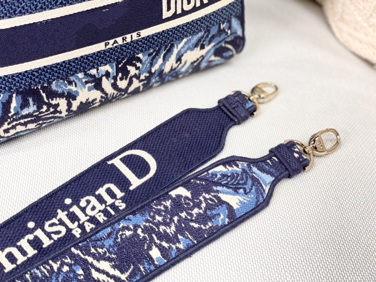 MEDIUM LADY D-LITE BLUE PALMS EMBROIDERY mysite