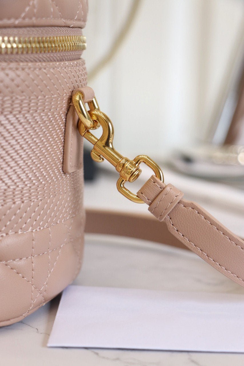 SMALL TRAVEL VANITY CASE BEIGE LAMBSKIN mysite