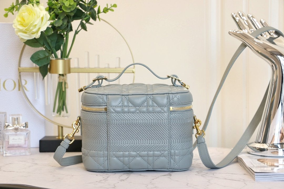 SMALL TRAVEL VANITY CASE CLOUD BLUE LAMBSKIN mysite