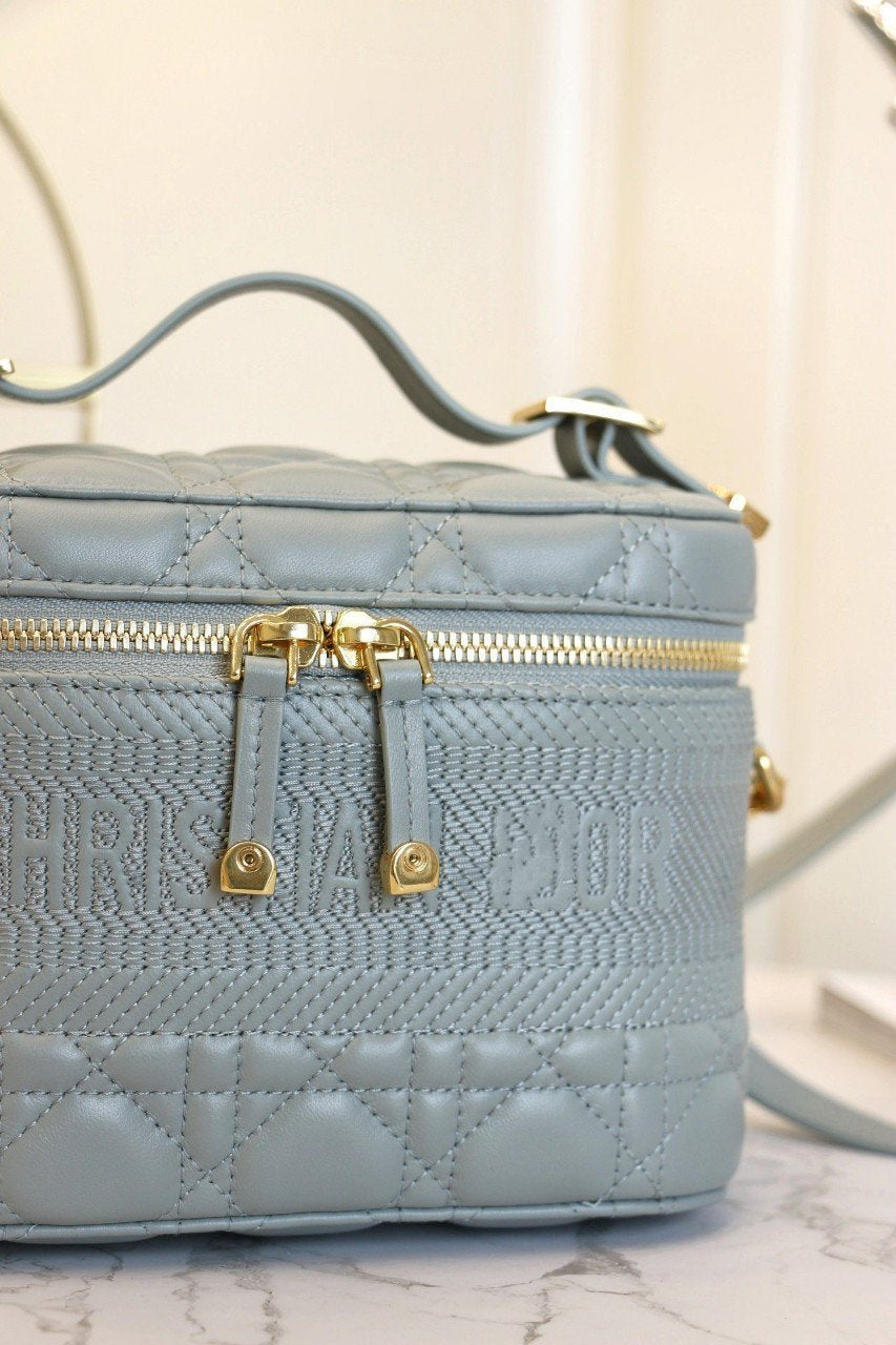 SMALL TRAVEL VANITY CASE CLOUD BLUE LAMBSKIN mysite